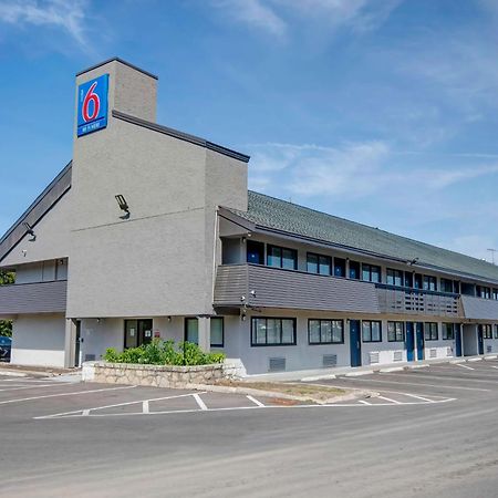 Motel 6 Columbus Oh - Osu North Exterior foto